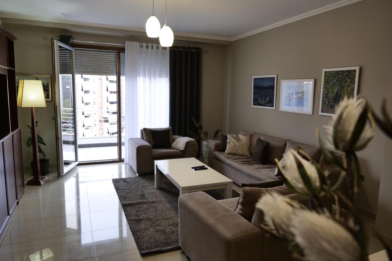 Luxury Condo In Tirana Extérieur photo
